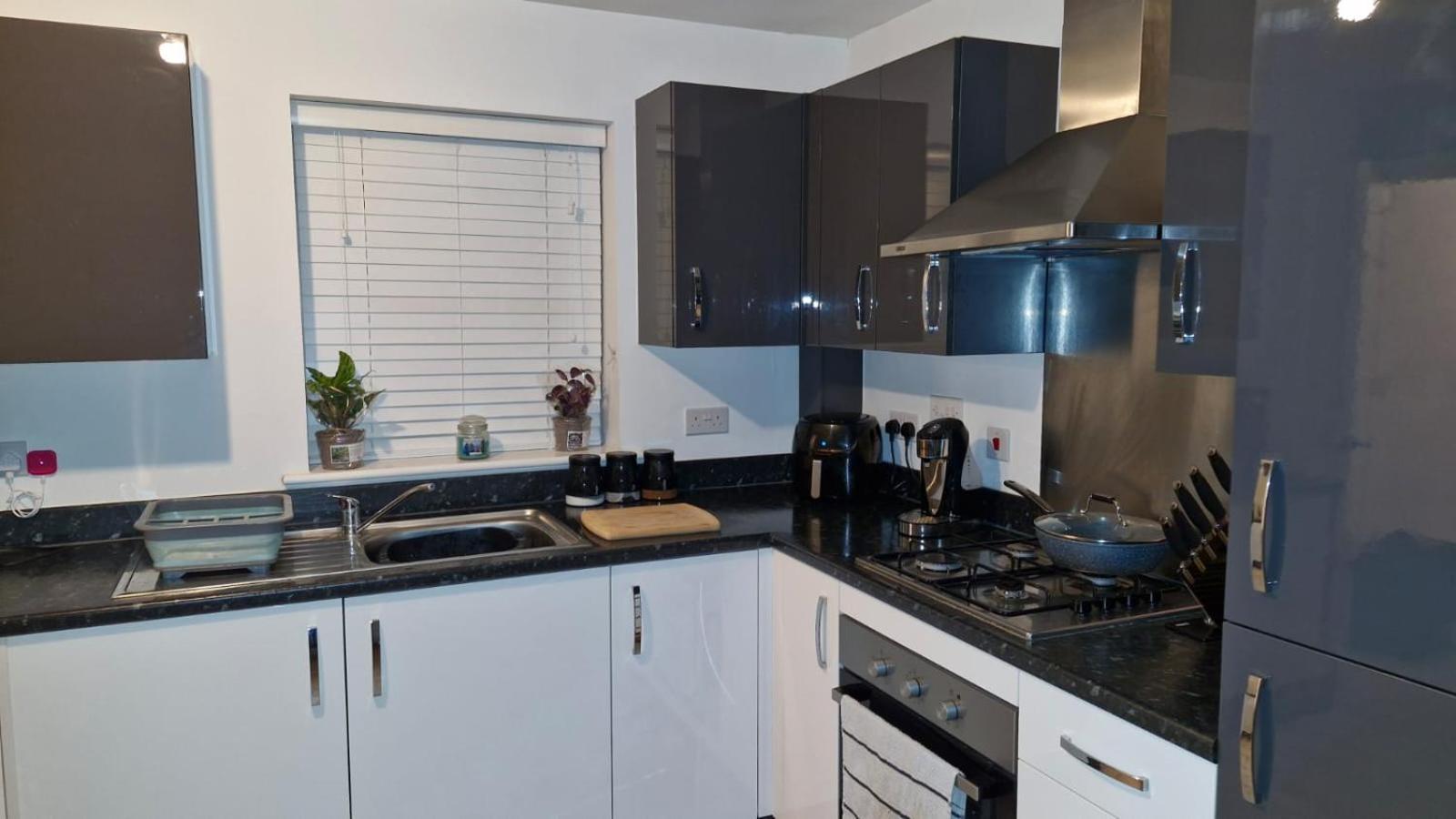 Modern Double Room With En-Suite, Parking & Fast Wifi - Close To Beach Sandgate Ngoại thất bức ảnh