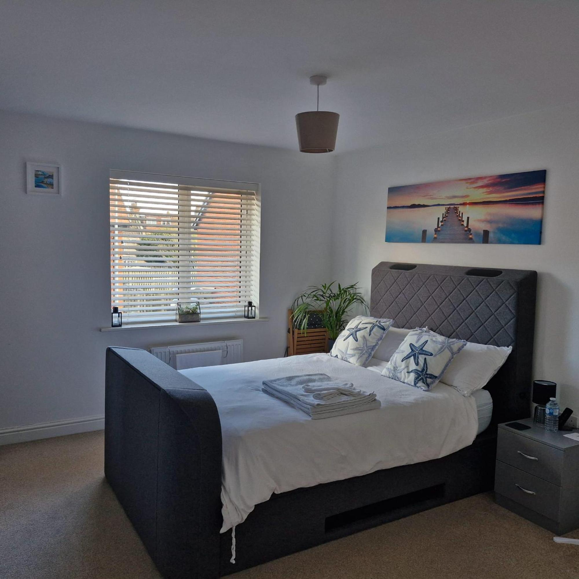 Modern Double Room With En-Suite, Parking & Fast Wifi - Close To Beach Sandgate Ngoại thất bức ảnh